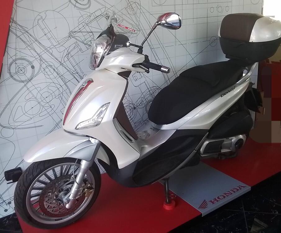 Piaggio Beverly 300 i.e. (2010 - 16) (3)