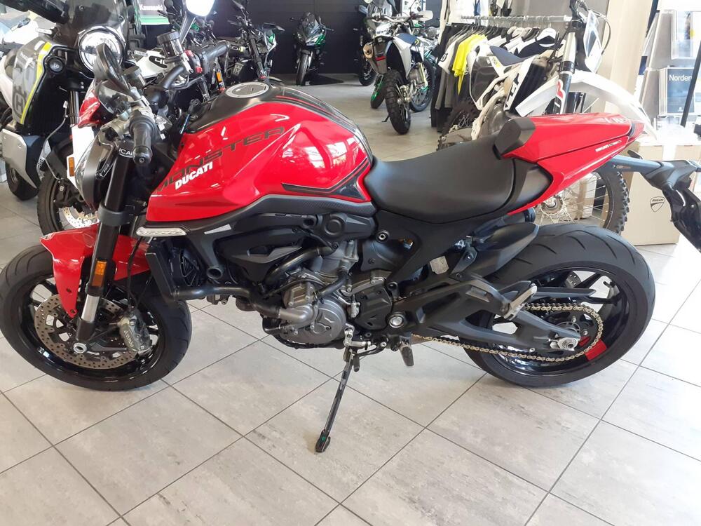 Ducati Monster 937 + (2021 - 24) (2)