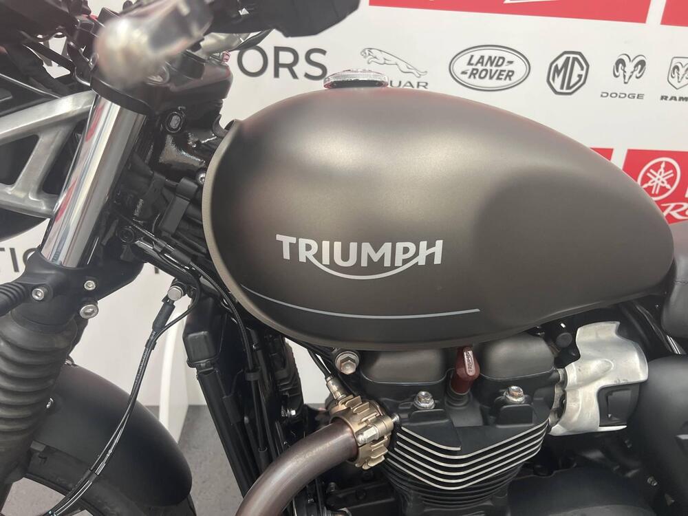 Triumph Street Twin 900 (2021 - 22) (3)