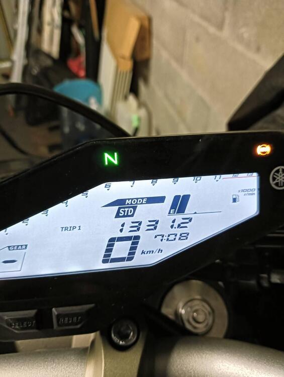 Yamaha MT-09 ABS (2016) (2)