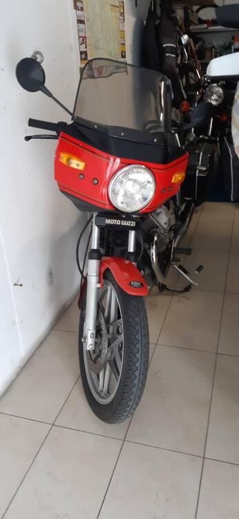 Moto Guzzi V35 (2)