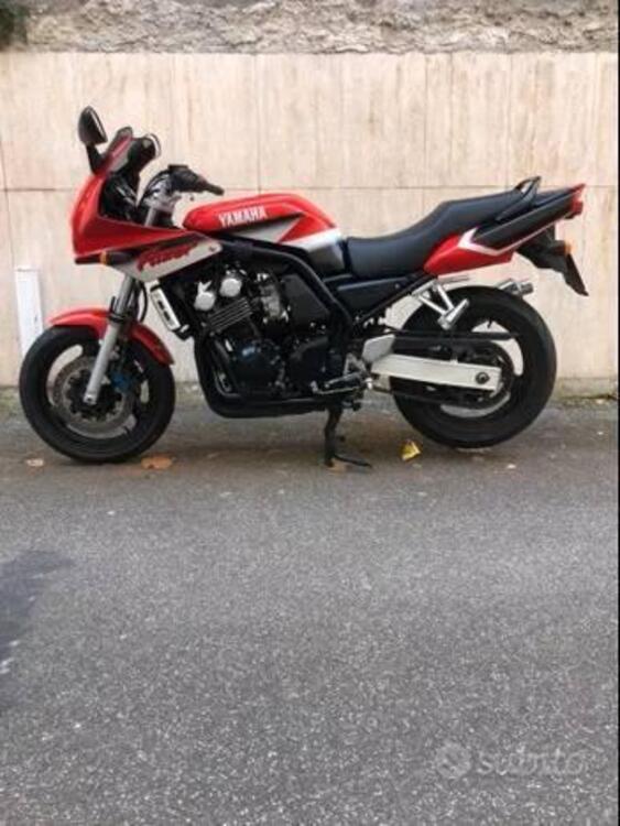 Yamaha FAZER 600 (2)