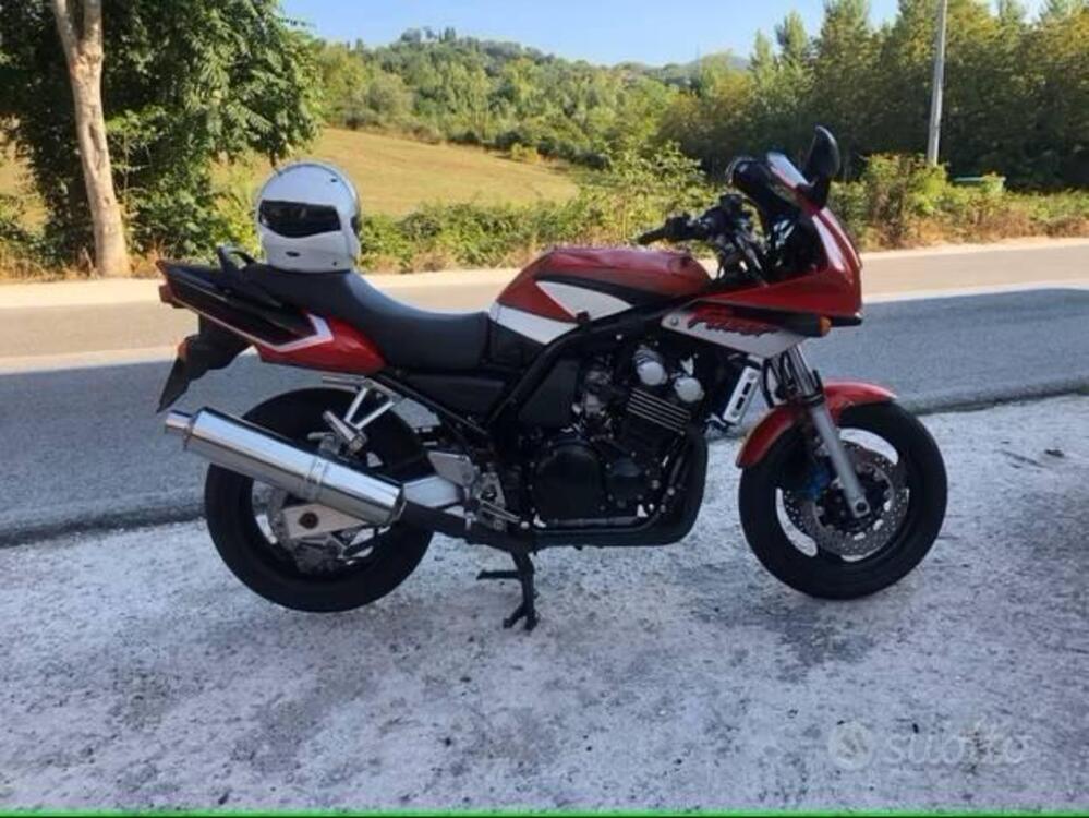 Yamaha FAZER 600 (4)