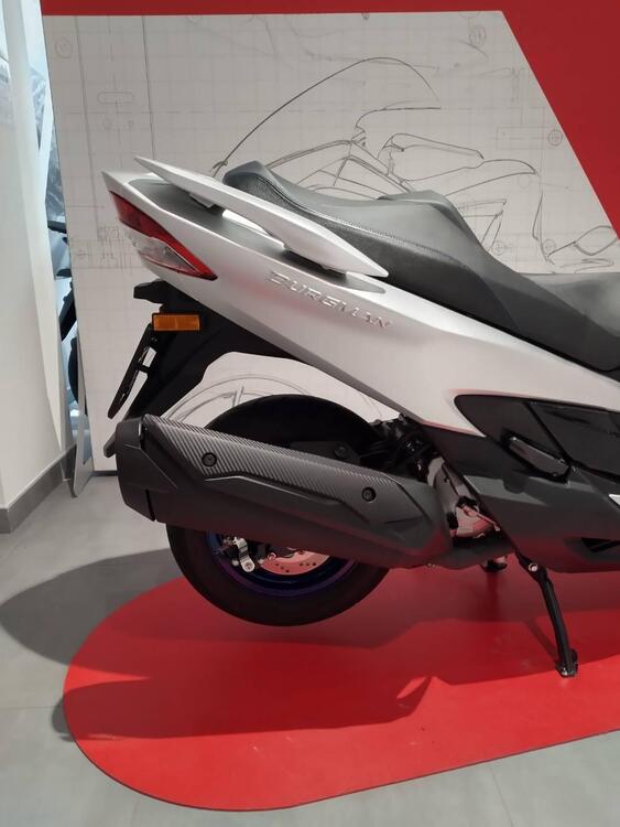 Suzuki Burgman 400 (2022 - 24) (2)