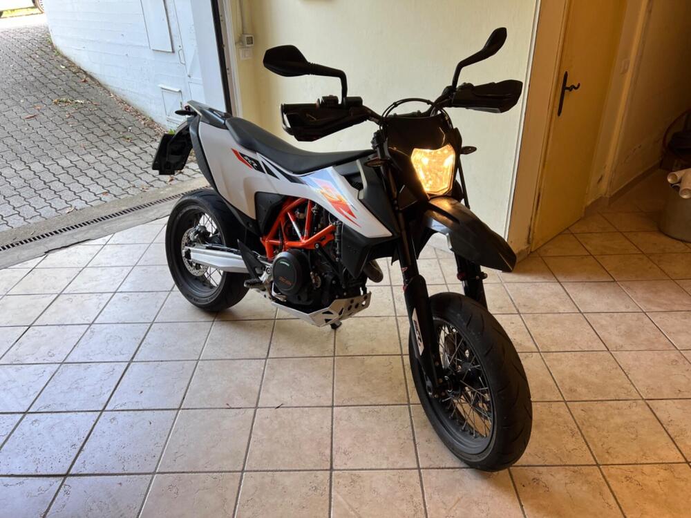 KTM 690 SMC R (2019 - 20) (2)