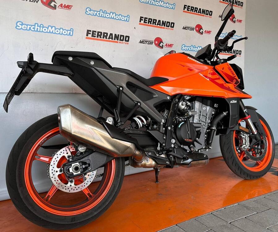 KTM 990 Duke (2024) (2)