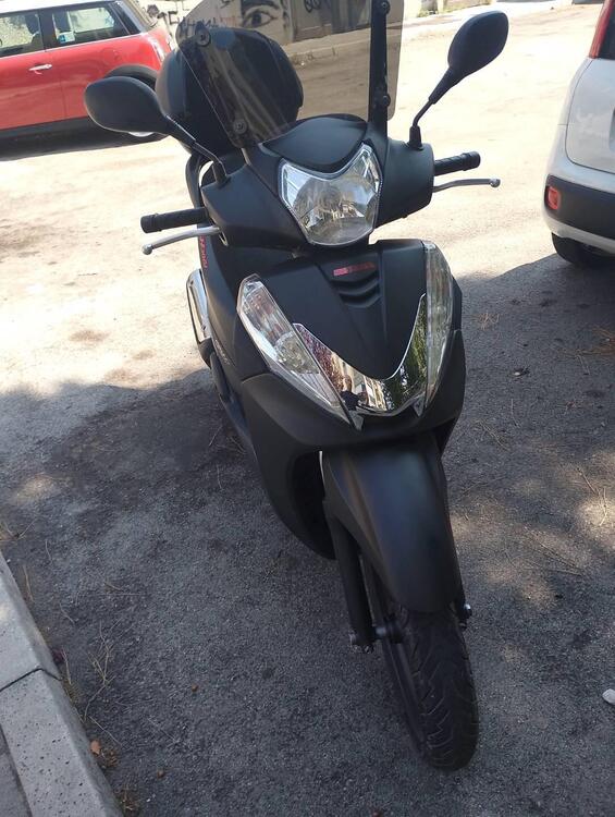 Honda SH 300 i ABS (2013 - 14) (2)