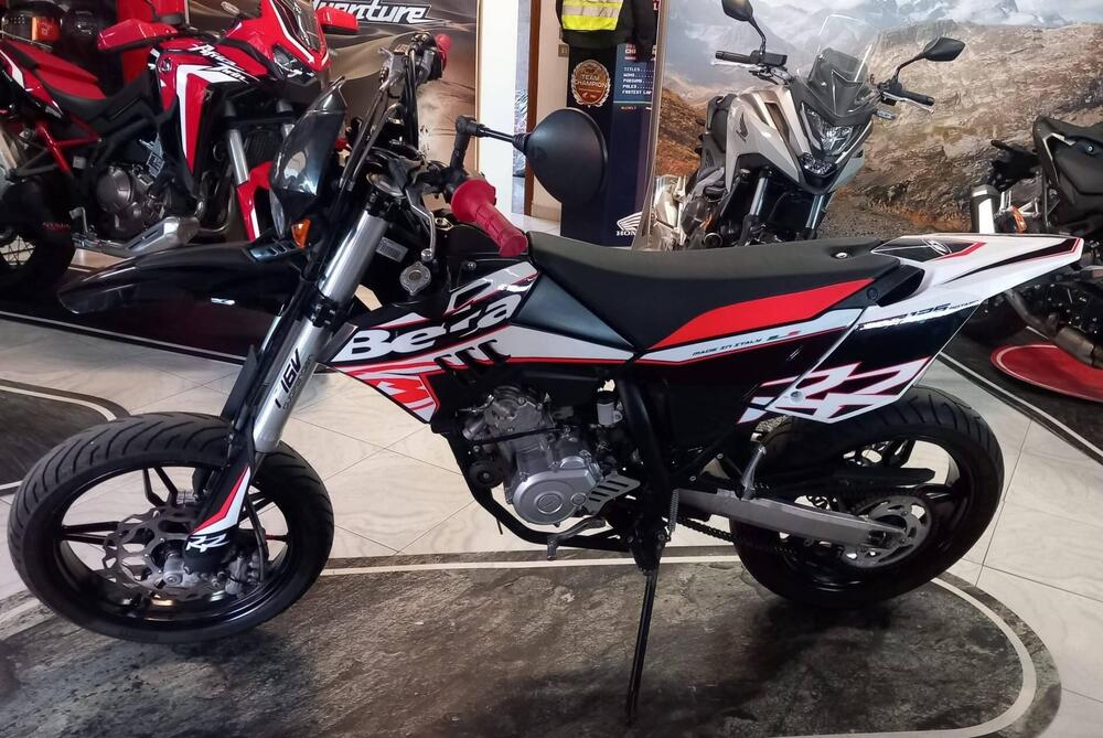 Betamotor RR 125 4T Motard LC (2018 - 20) (4)