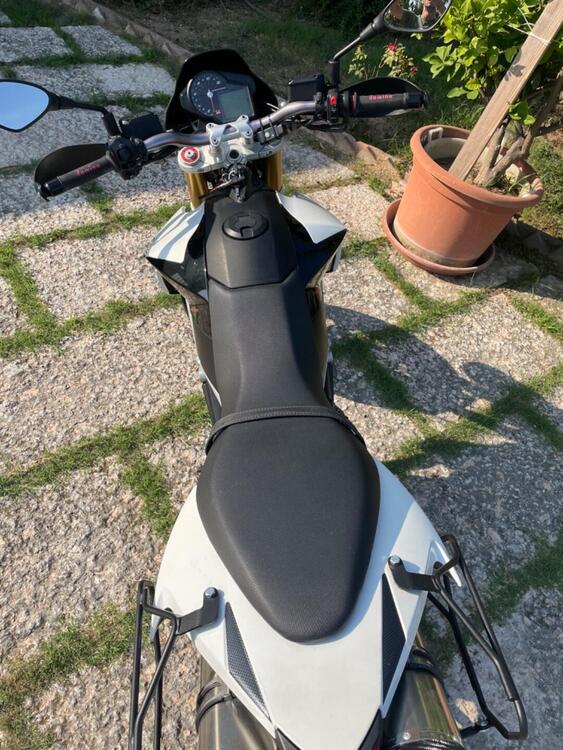 Aprilia Dorsoduro 750 (2009 - 14) (5)