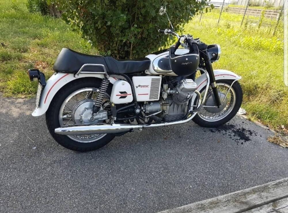 Moto Guzzi V7 special  (2)