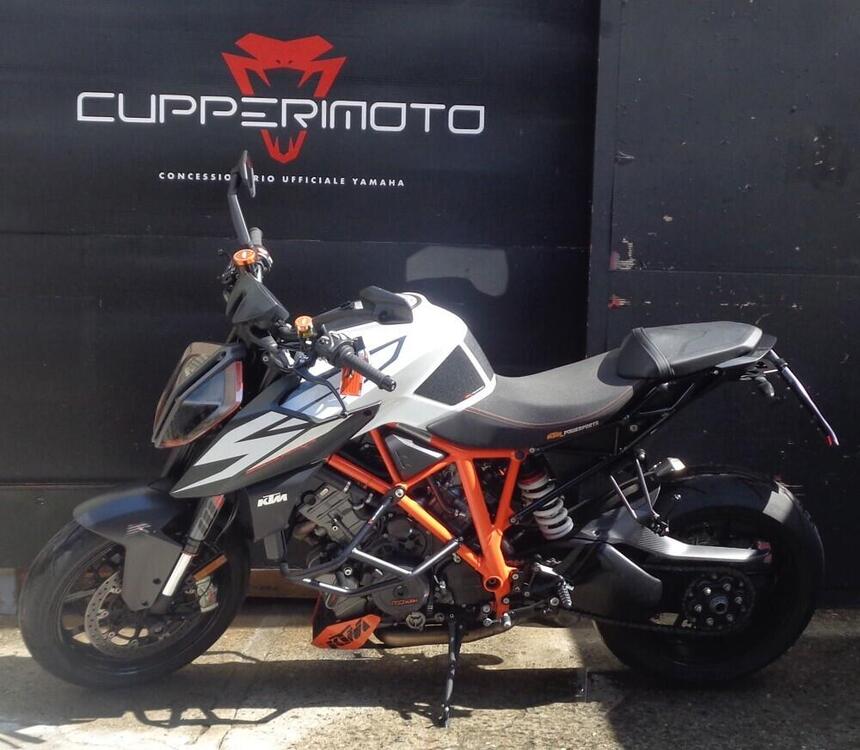 KTM 1290 Super Duke R (2019) (3)