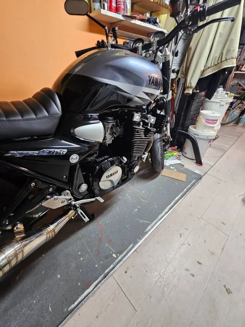 Yamaha XJR 1300 SP (1999 - 04) (4)