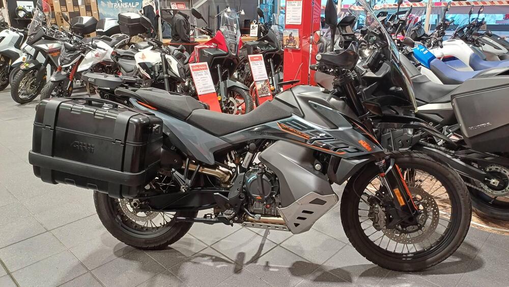 KTM 890 Adventure (2022) (2)