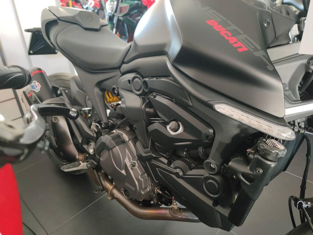 Ducati Monster 937 + (2021 - 24) (2)