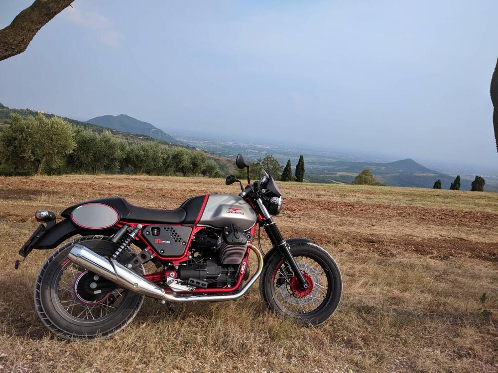 Moto Guzzi V7 II Racer (2015 - 17)