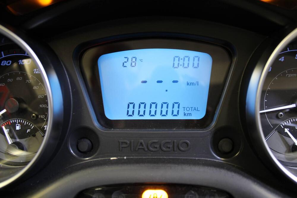 Piaggio MP3 300 Sport ABS Hpe (2021 - 24) (3)