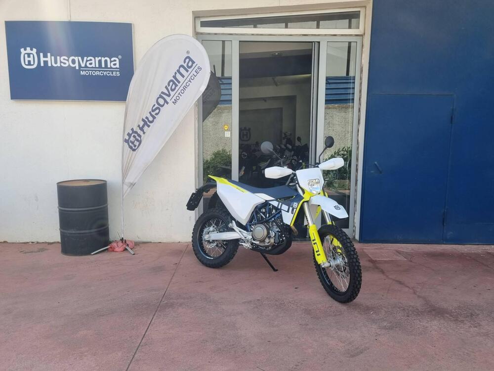 Husqvarna 701 Enduro (2023 - 24) (2)