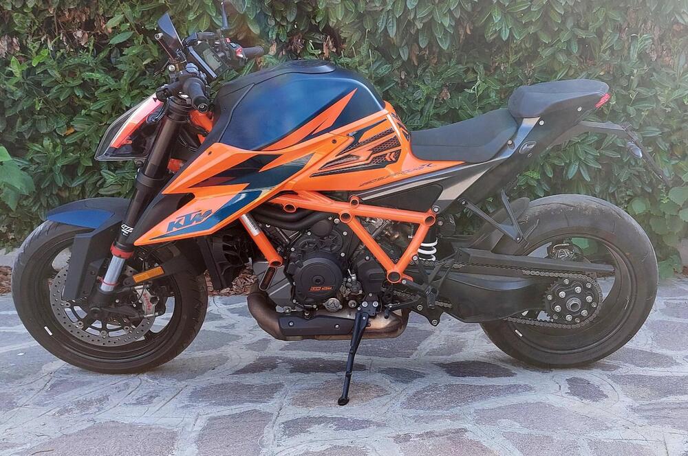 KTM 1290 Super Duke R (2022 - 23) (2)