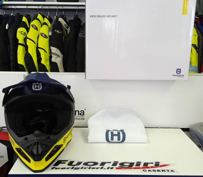 CASCO HUSQVARNA KIDS RAILED (4)