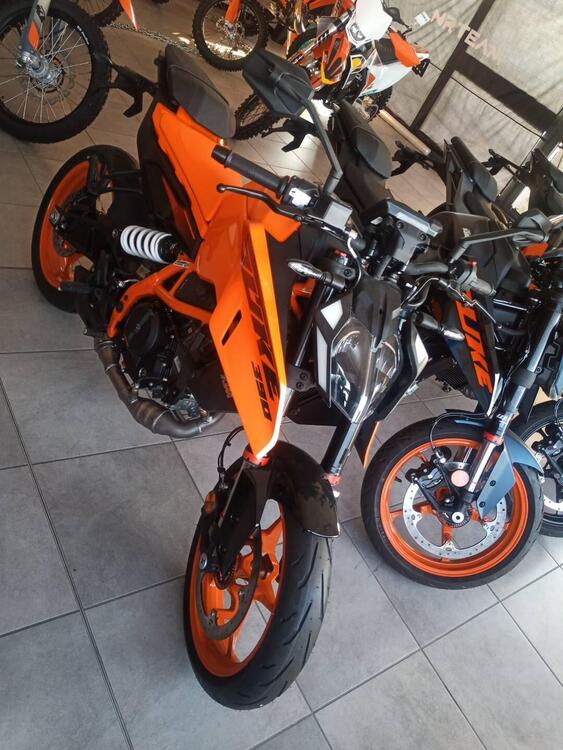 KTM 390 Duke (2024)