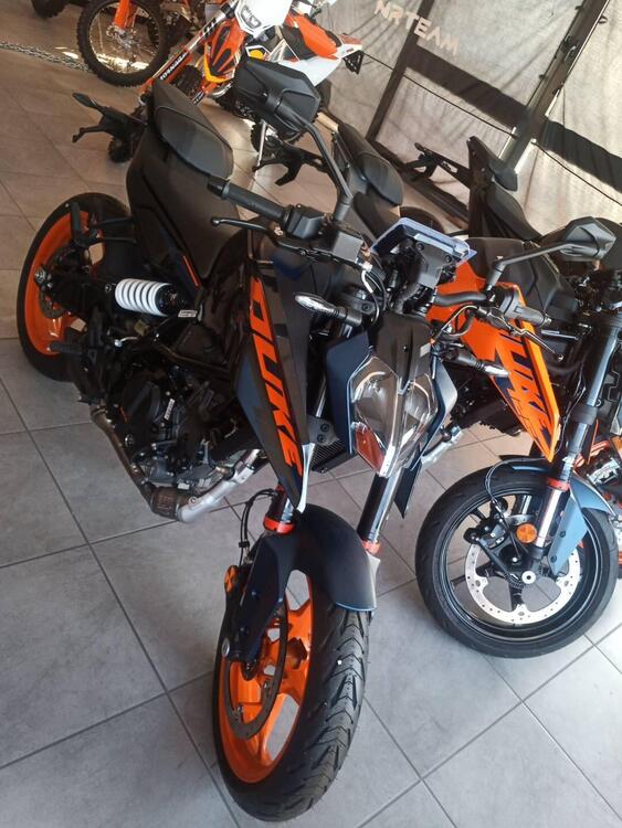 KTM 125 Duke (2024)