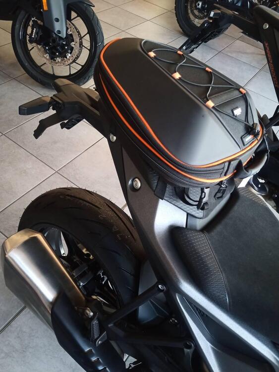 KTM 990 Duke (2024) (4)