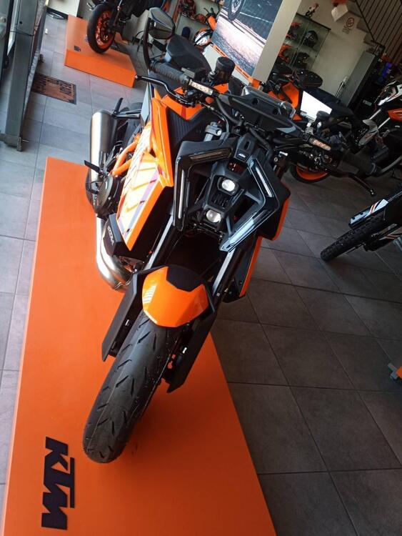 KTM 1390 Super Duke R (2024)