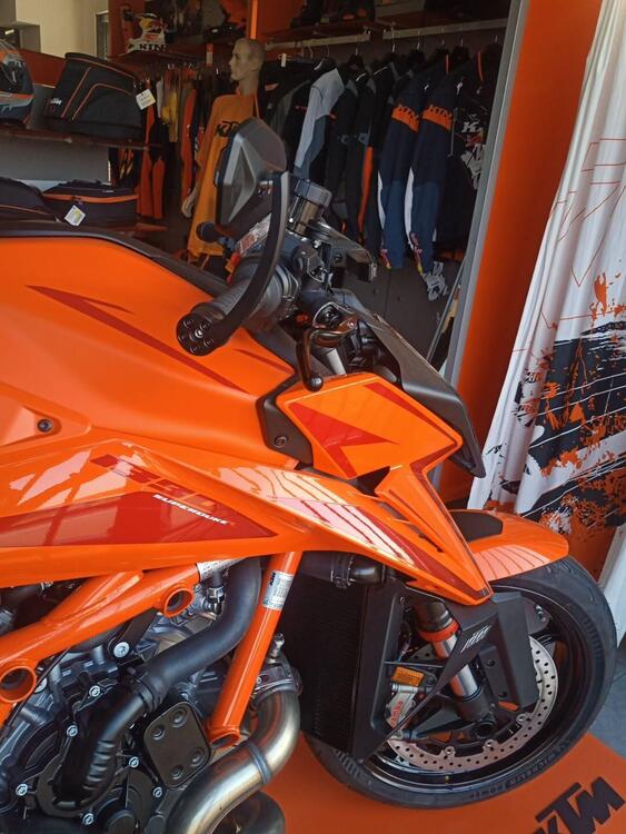 KTM 1390 Super Duke R (2024) (4)