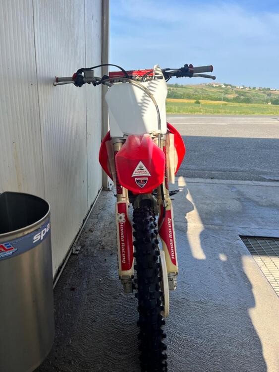 Honda CRF 250 R (2009) (4)