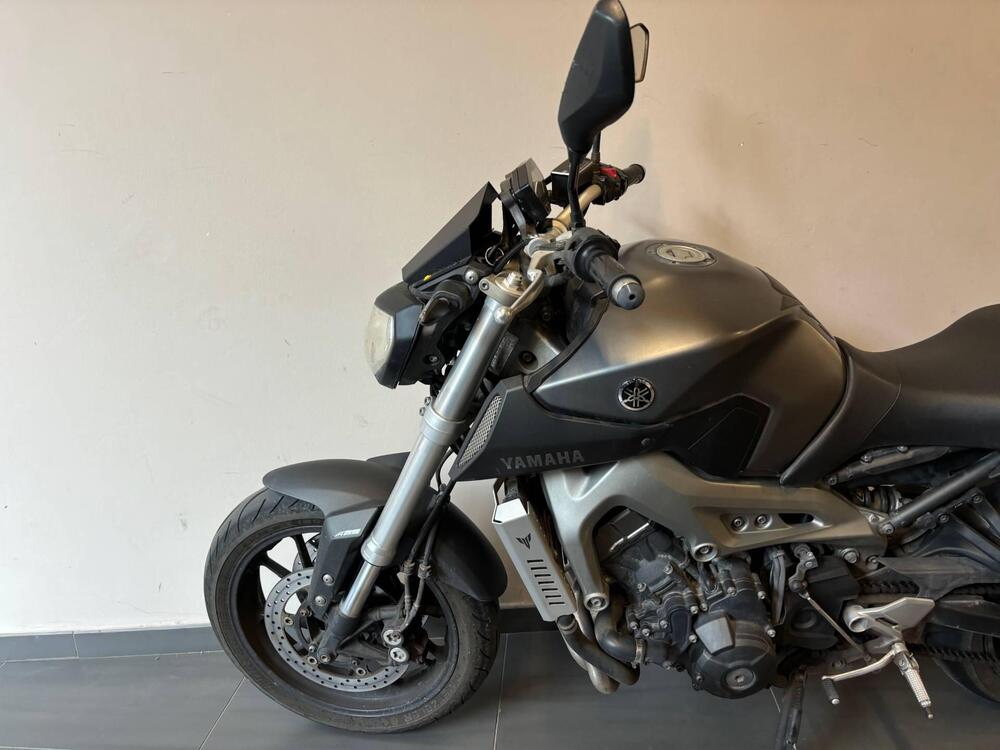 Yamaha MT-09 ABS (2013 - 15) (2)