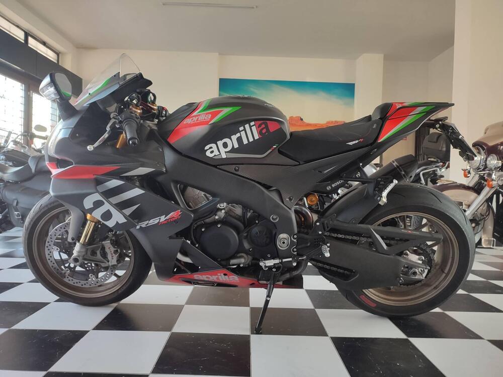 Aprilia RSV4 1100 Factory (2021 - 24) (2)