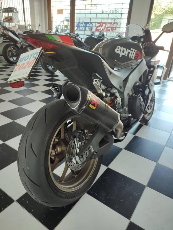 Aprilia RSV4 1100 Factory (2021 - 24) (5)