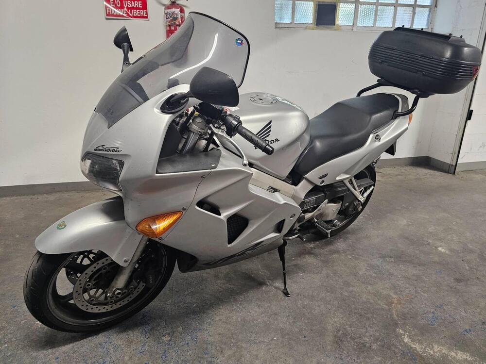 Honda VFR 800 (1998 - 01)