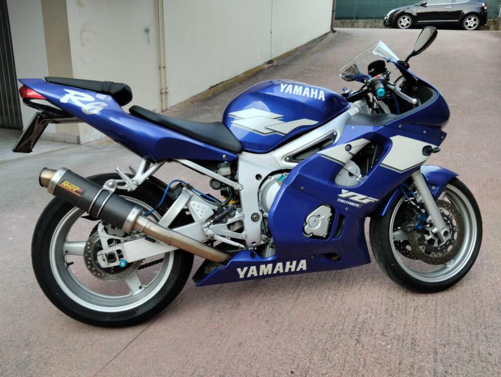 Yamaha YZF R6 (1999 - 00) (4)