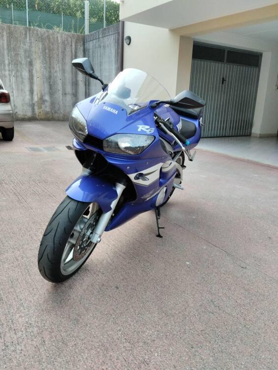 Yamaha YZF R6 (1999 - 00) (5)