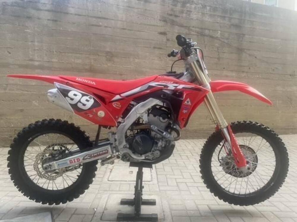 Honda CRF 250 R (2021) (2)