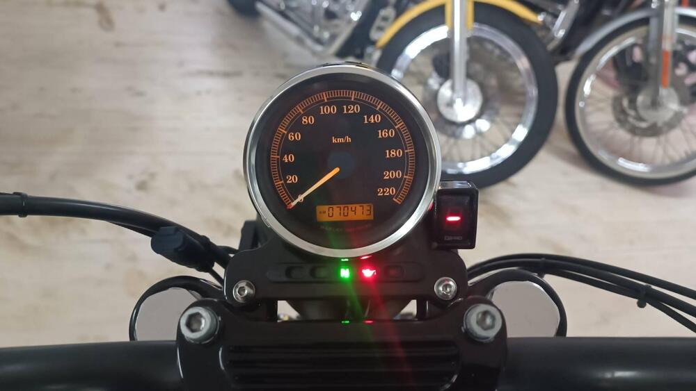 Harley-Davidson 883 R (2008 - 16) - XL 883R (5)