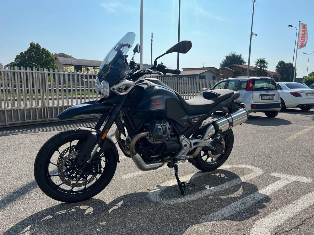 Moto Guzzi V85 Strada (2024) (3)