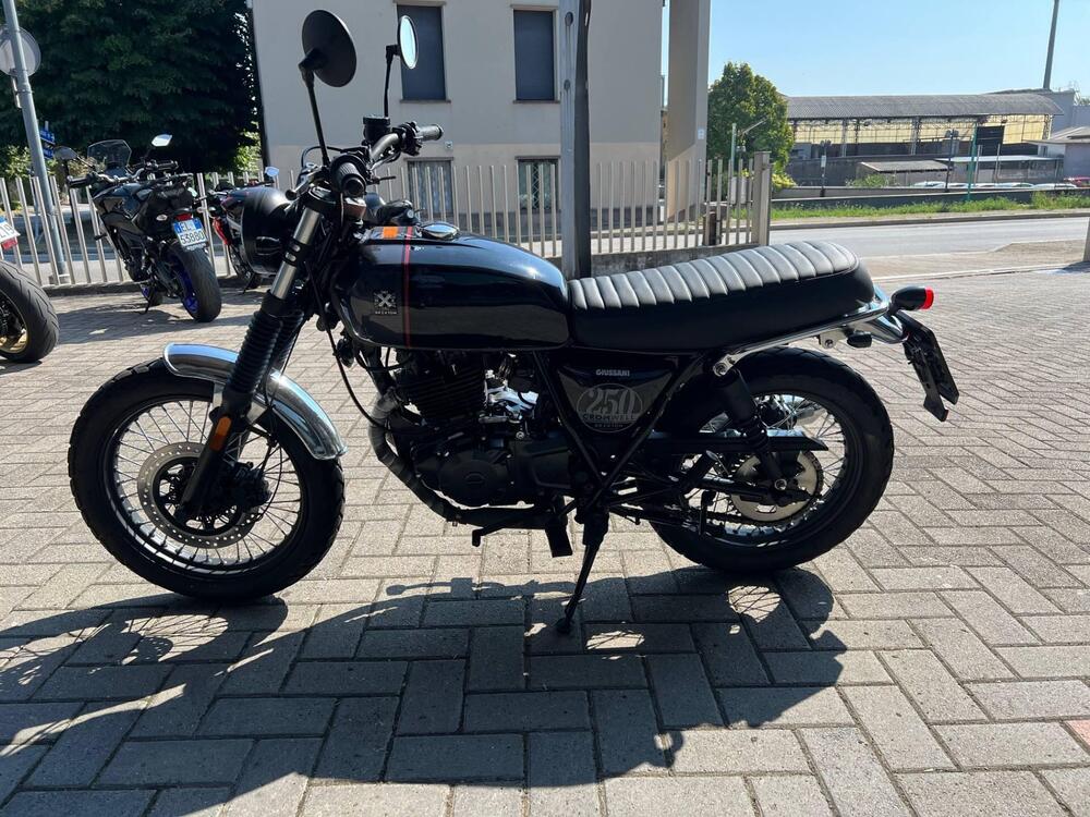 Brixton Motorcycles Cromwell 250 (2020) (4)