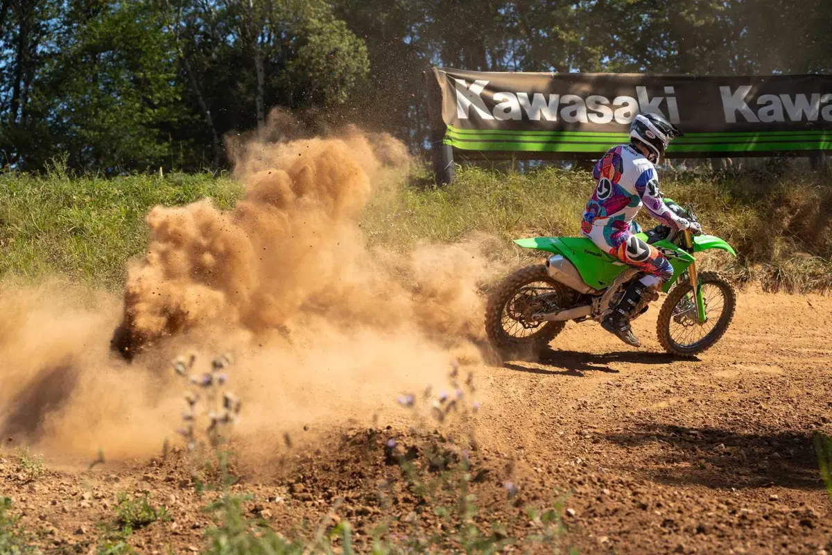 Kawasaki KX250 2025 TEST: tutta nuova e pronta per il mondiale MX2 (4)