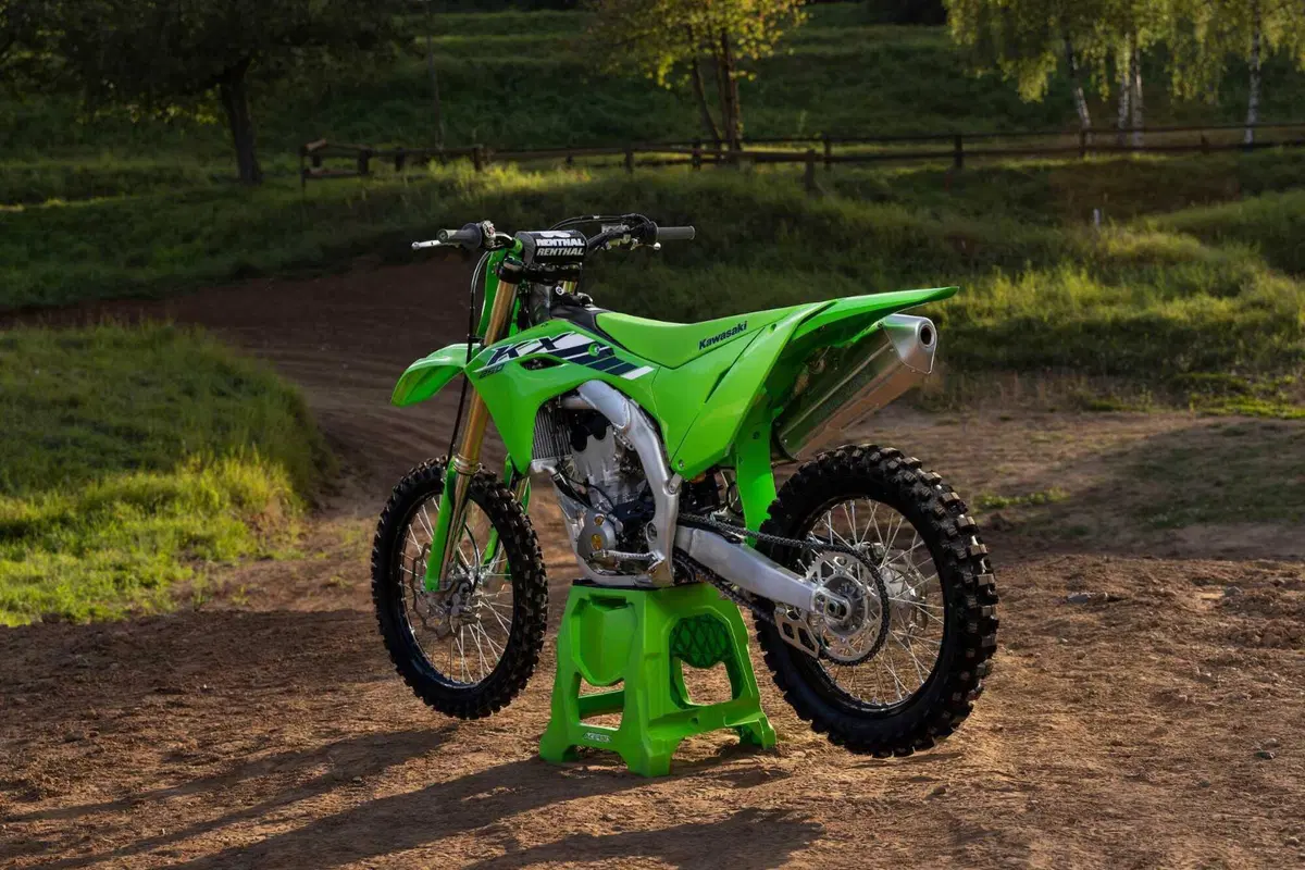 Kawasaki KX250 2025 TEST: tutta nuova e pronta per il mondiale MX2 (11)