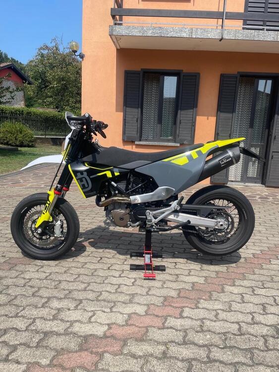 Husqvarna 701 Supermoto (2023 - 24) (3)