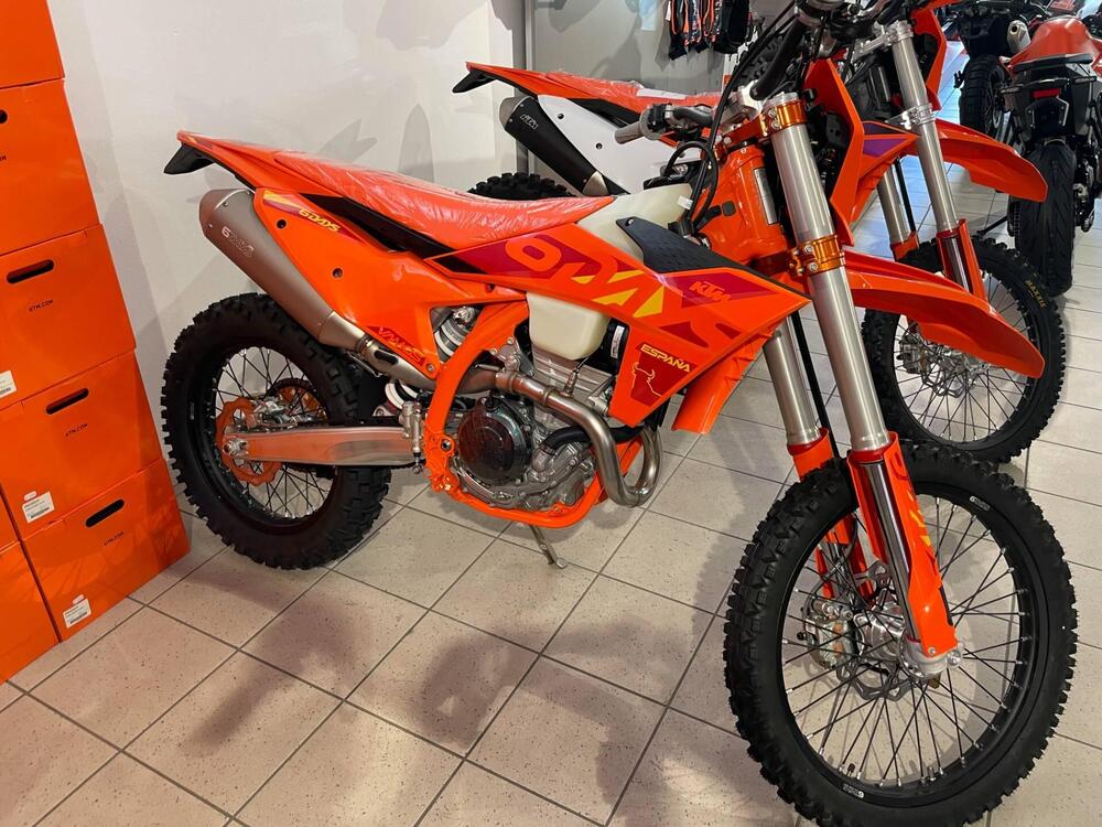 KTM 350 EXC-F Six Days (2025) (2)