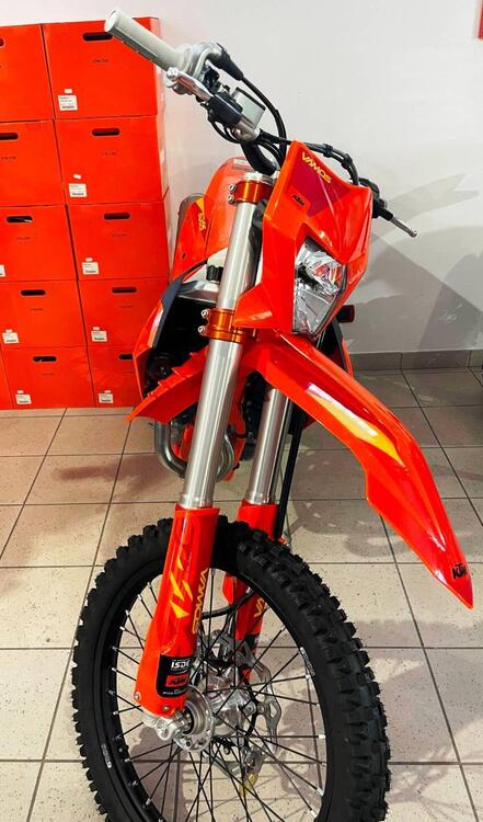 KTM 350 EXC-F Six Days (2025) (3)