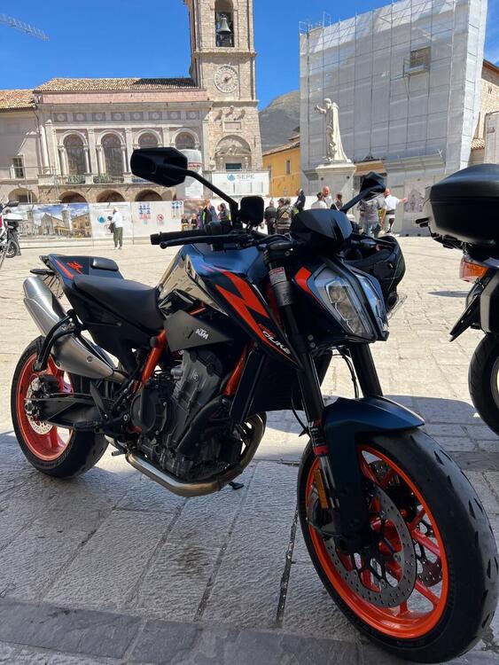 KTM 890 Duke R (2022 - 23) (2)