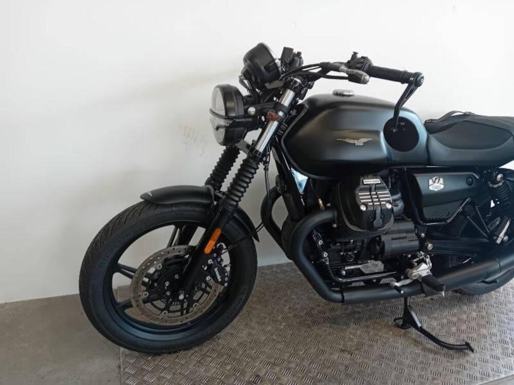 Moto Guzzi V7 Stone (2021 - 24) (5)