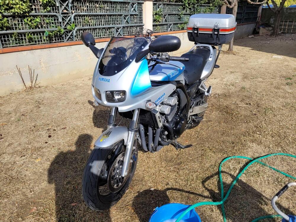 Yamaha FZS 600 Fazer (1998 - 01) (4)