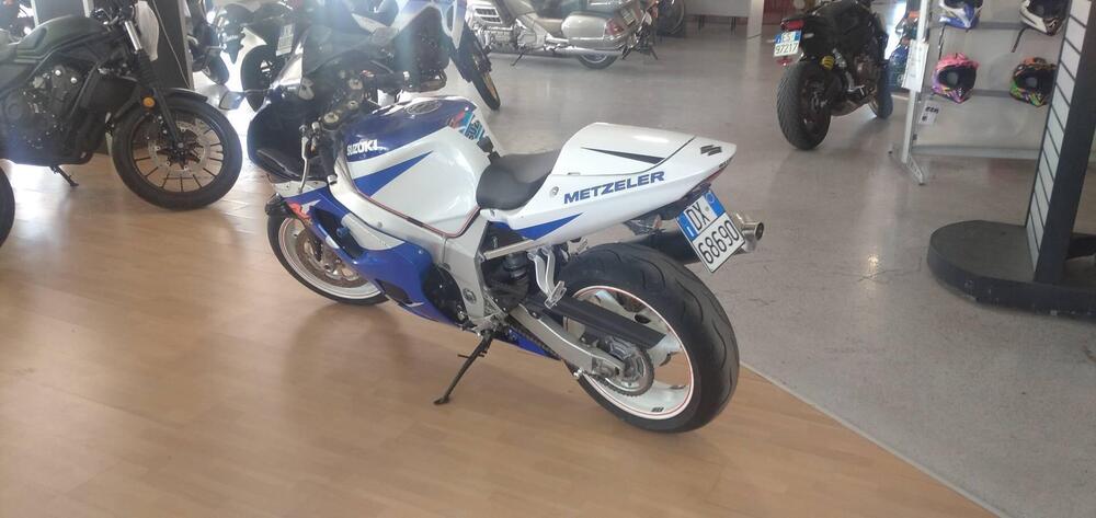 Suzuki GSX R 600 (2001 - 03) (4)