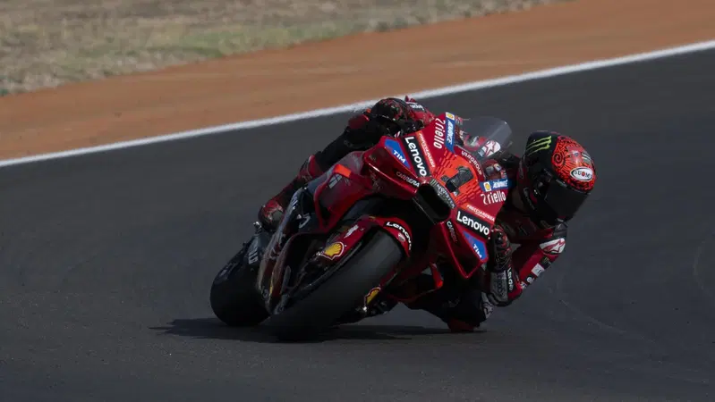 MotoGP 2024. GP di Aragon. Pecco Bagnaia: "Stamattina turno buttato, il problema non proviene dalla moto. Marc Marquez? Lui fa la differenza"