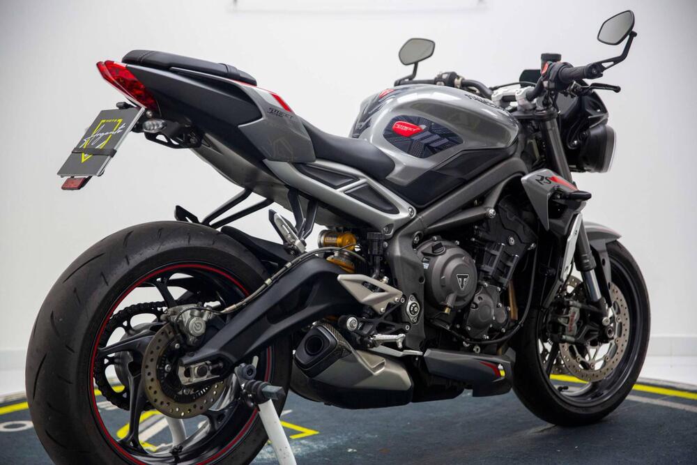 Triumph Street Triple RS (2020 - 22) (4)